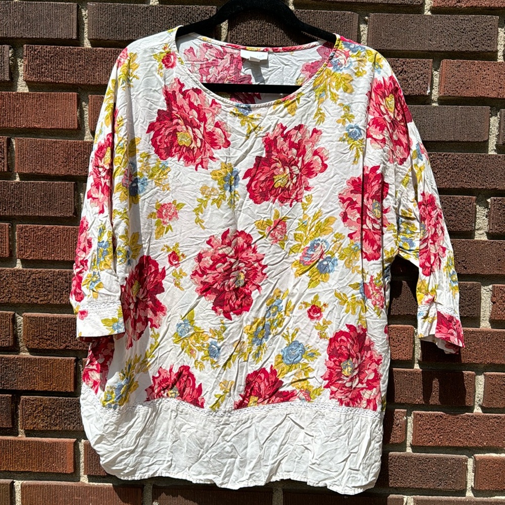 JJill floral top with lace details EUC 2X